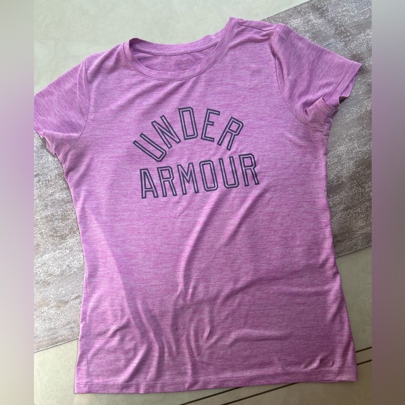 Under Armour Women’s Tshirt - Picture 13 of 16